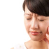 女性に多い顎関節症！アゴが痛い・音がする・口が開かない症状？